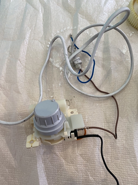 Кнопка включения в сборе для мясорубки Ponasonic MK-MG 1501